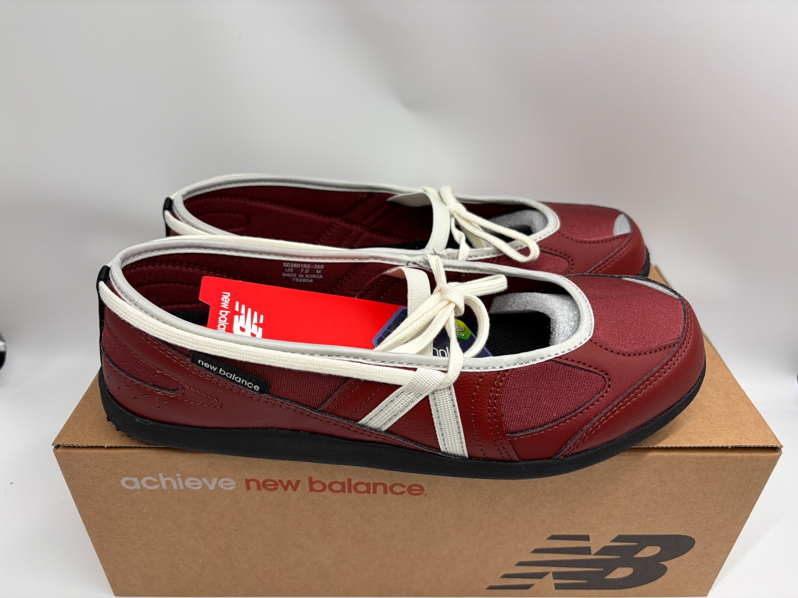 New Balance Flat Breeze Women’s Casual Shoes Lifestyle Fashion Red NWT SD2601RE