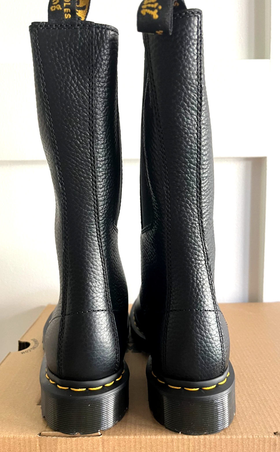 NIB Dr. Martens 1B99 Front Zip Black Leather Combat Boots Women’s US 7 EU 38