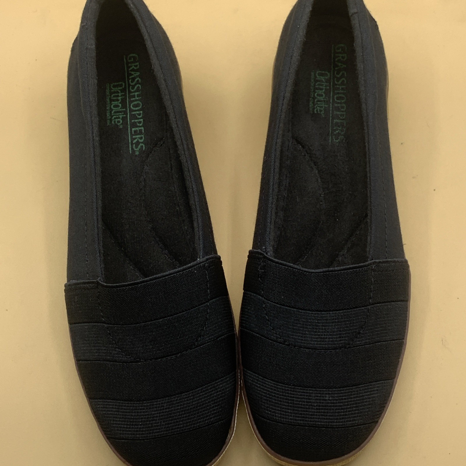 Grasshoppers Women’s Quinn Wedge canvas slip-on Comfort – Size 7.5M
