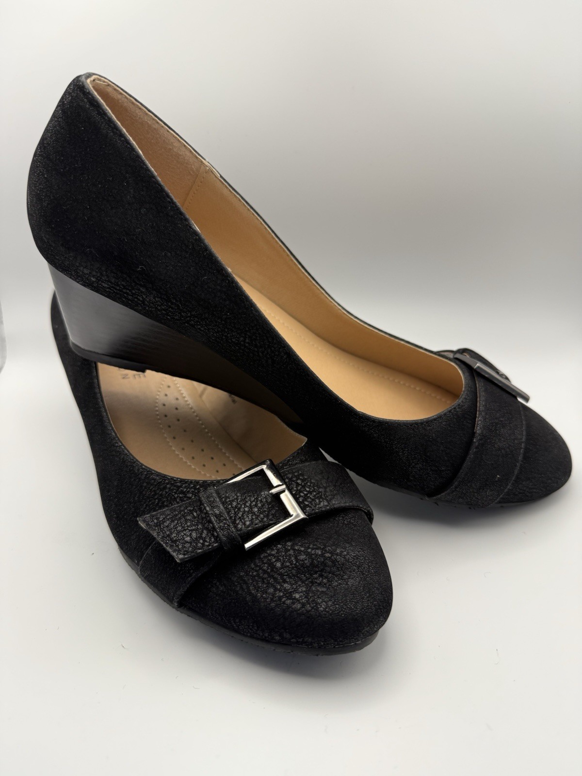 Journee Collection Graysn Wedge Pump, Faux Suede Black, 10 Women’s Shoes