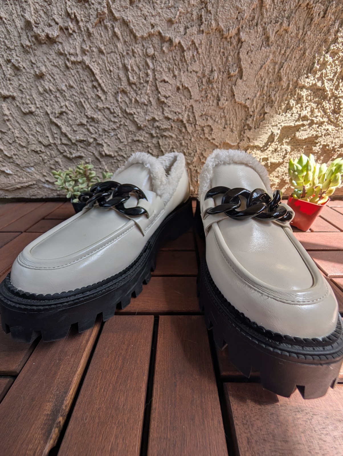 DV by Dolce Vita White Platform Chain Loafers Lug Sole Women’s Size 9.5