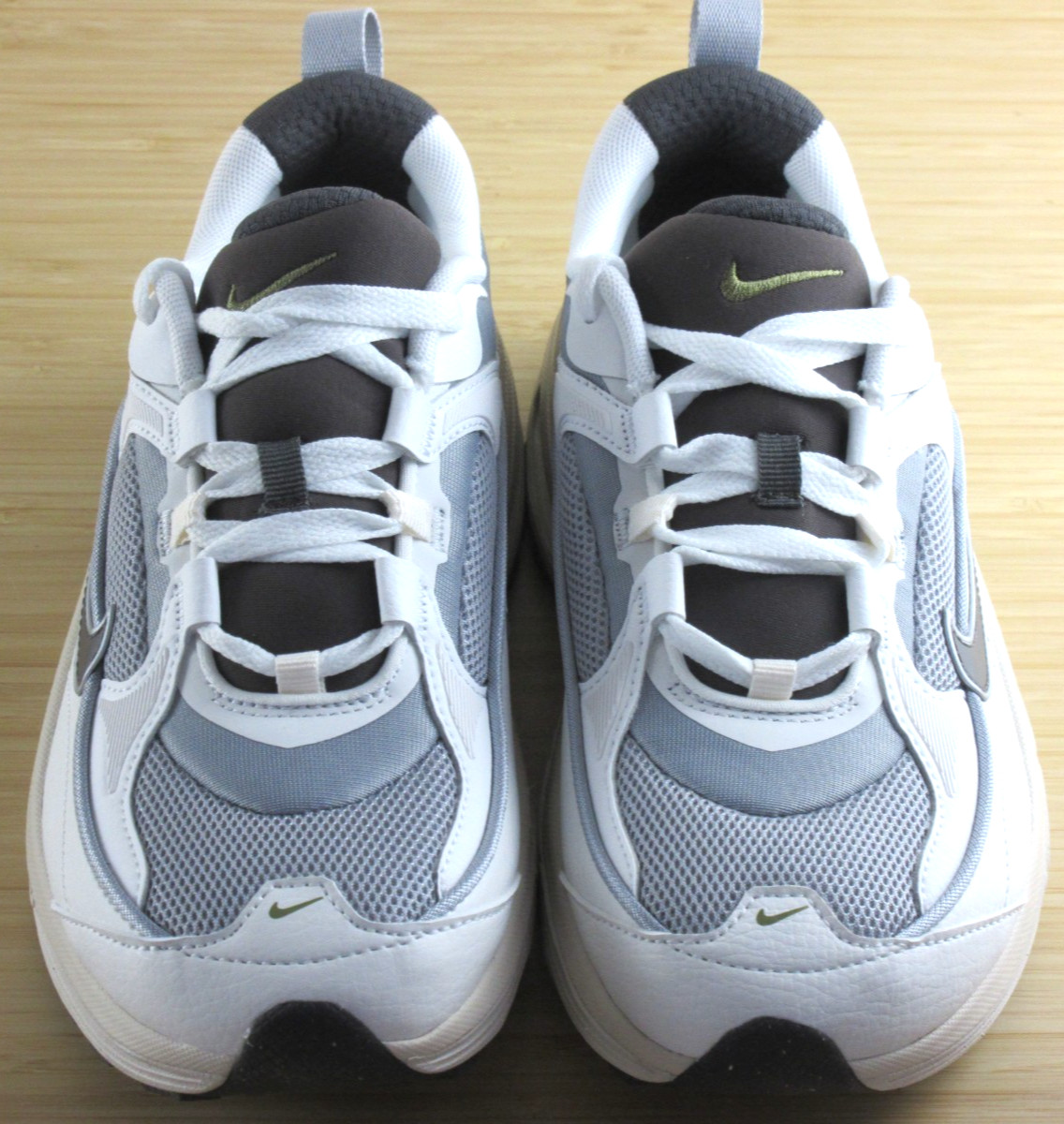 Nike Women’s Air Max Bliss NN Running Training Shoes Wolf Grey Ash Size 7.5 NIB