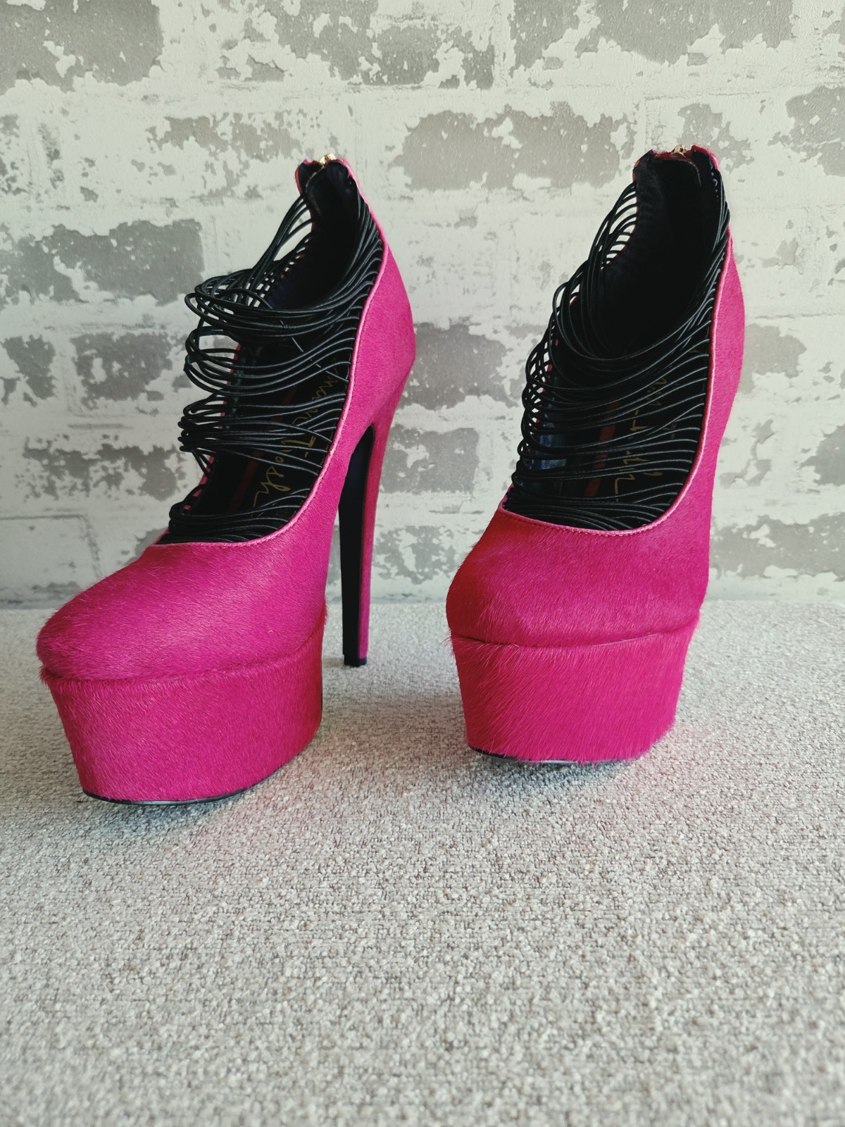 ​London Trash Ceres Pink Pony Hair Platform Stiletto Heels Womens 8.5 Strap Pump