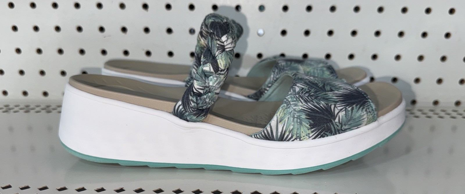 Bzees Premium New Wave Womens Wedge Platform Slides Sandals Size 9.5 Palm Trees