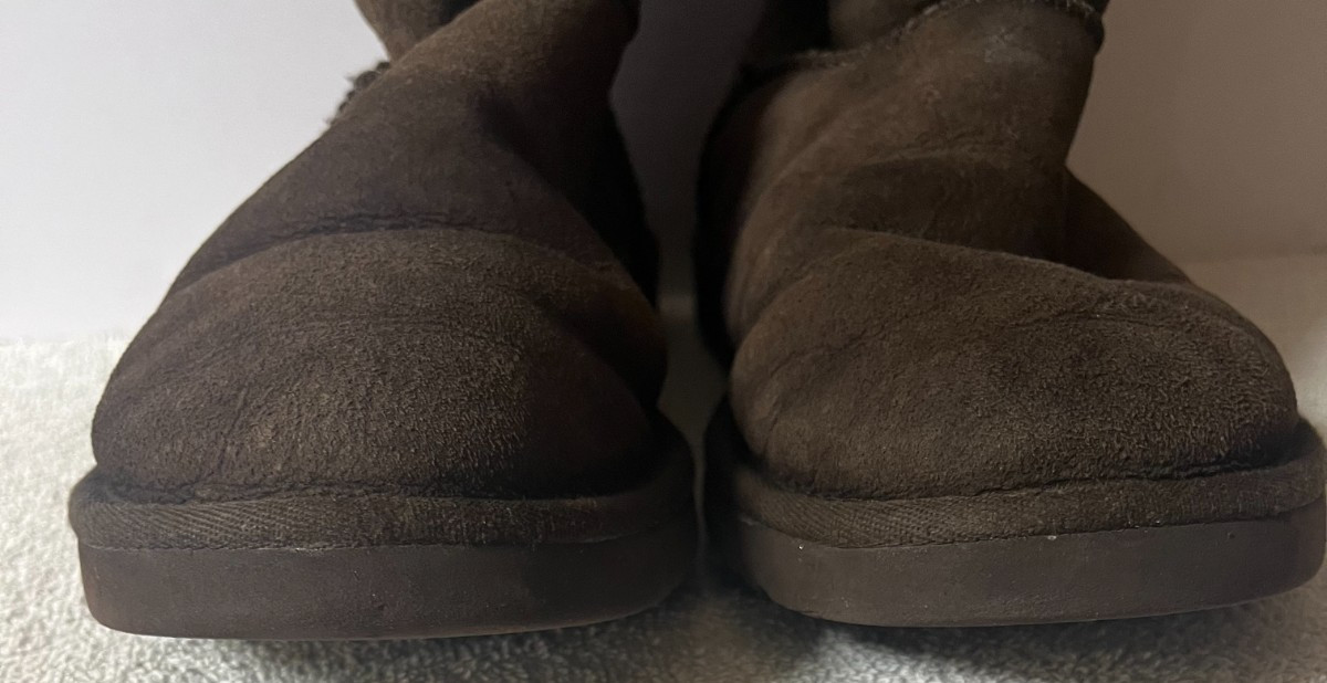 Chocolate Brown UGG Essential Classic Short 5825 Leather BOOTS Slip On Size W8