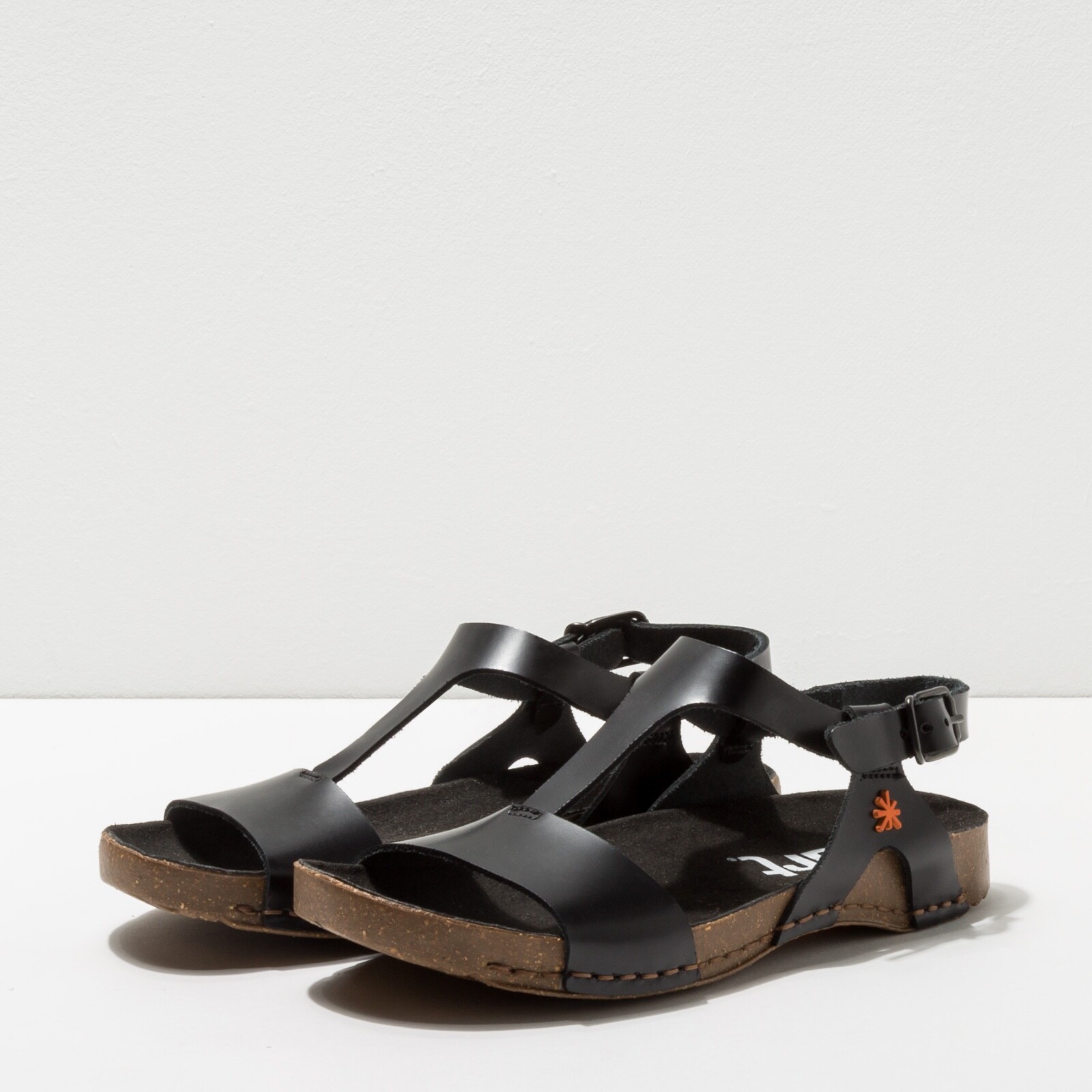 ART 0990 I Breathe City Women’s Sandal