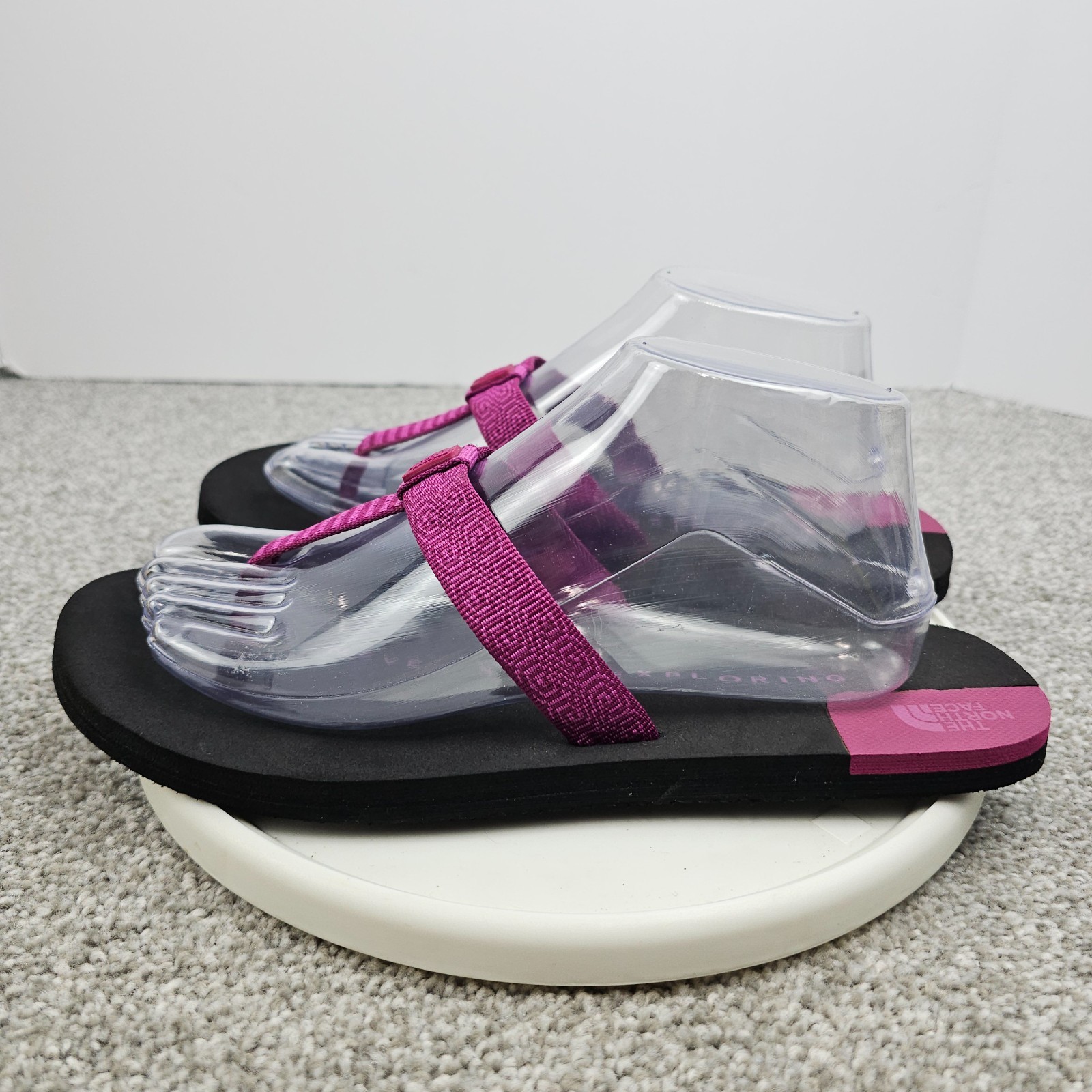 The North Face Flip Flop Thong Sandals Fuschia Magenta Womens Size 9 *Read