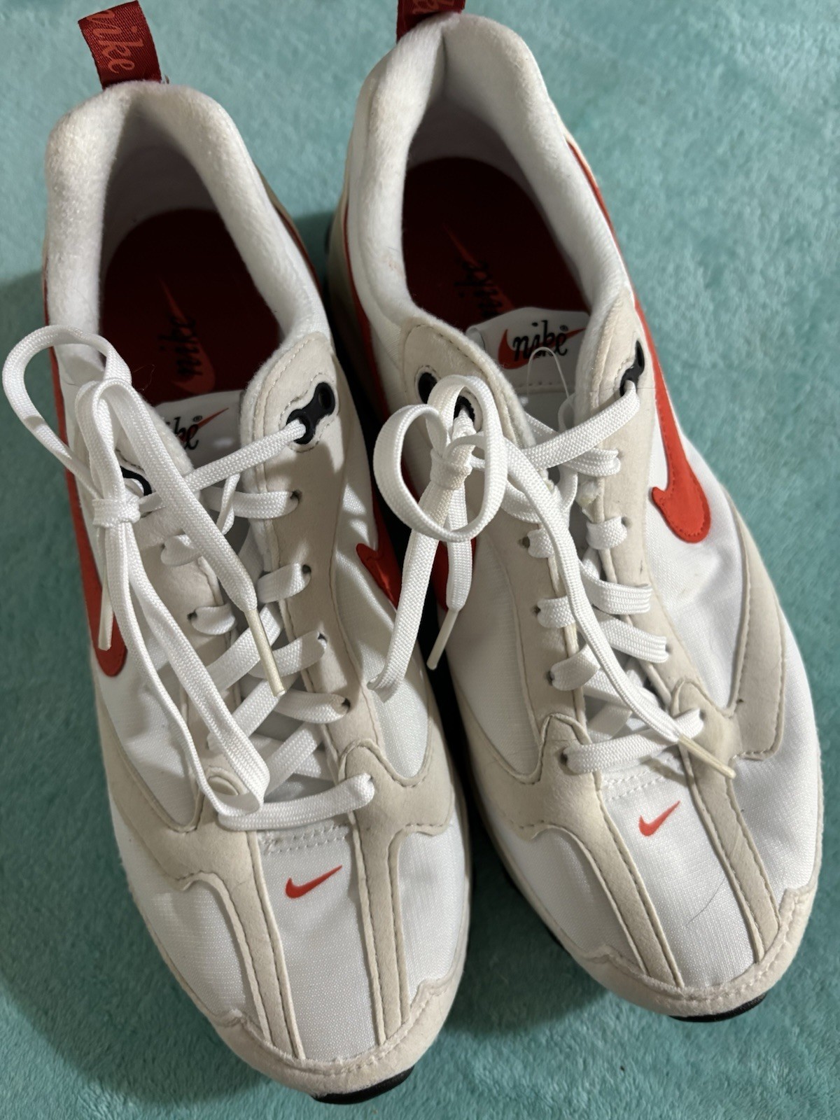 NIB Nike Air Max Dawn White /Mantra Orange DC4441-100 Women’s Size 8 Sneakers