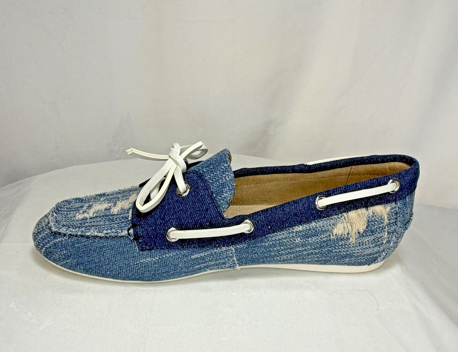 Woman’s Flats Nine West Yacht Loafer Medium Blue 420 Size 6.5M