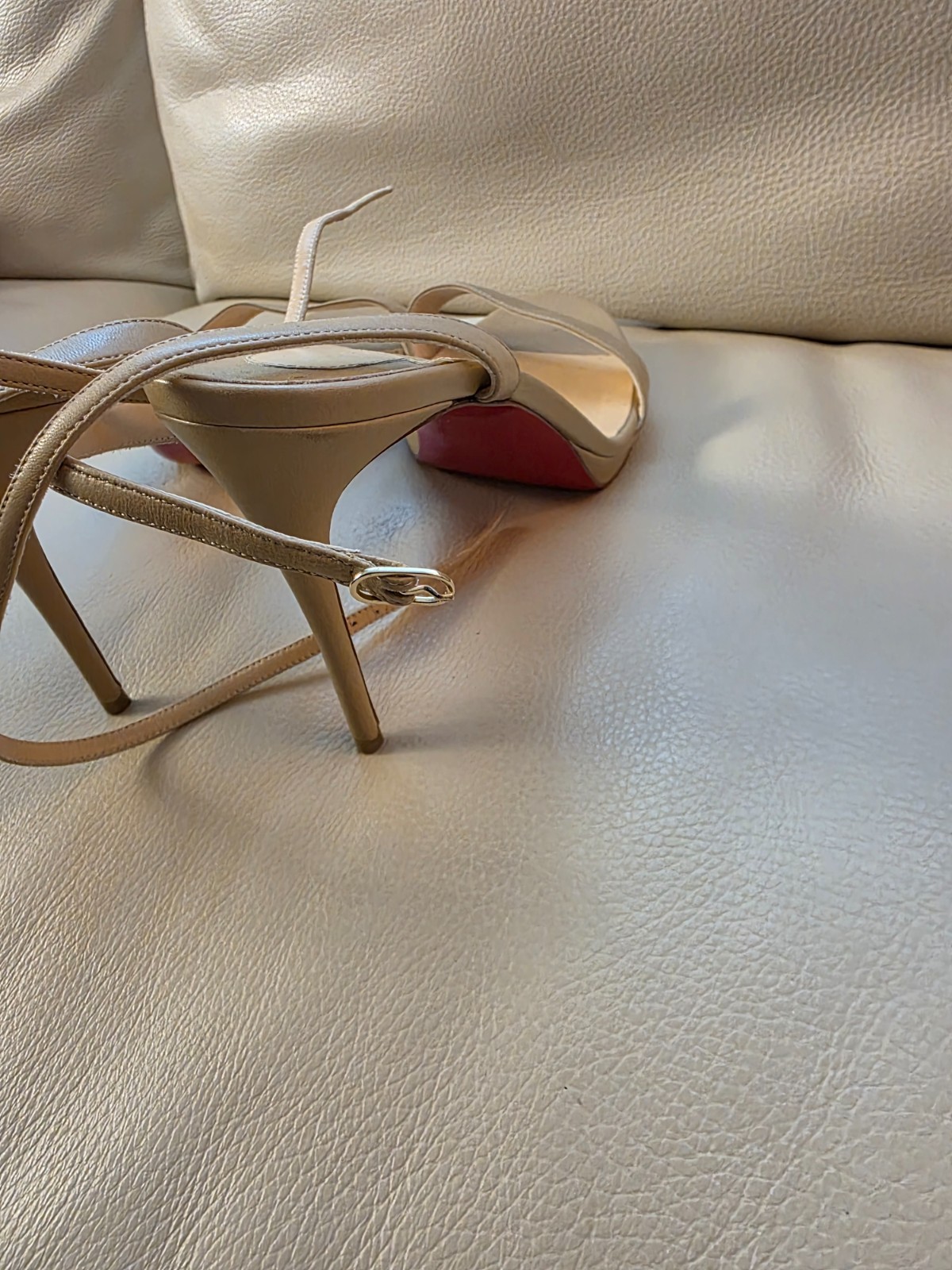 Christian Louboutin Loubi Queen 100 Leather Sandal Women’s SZ. 42