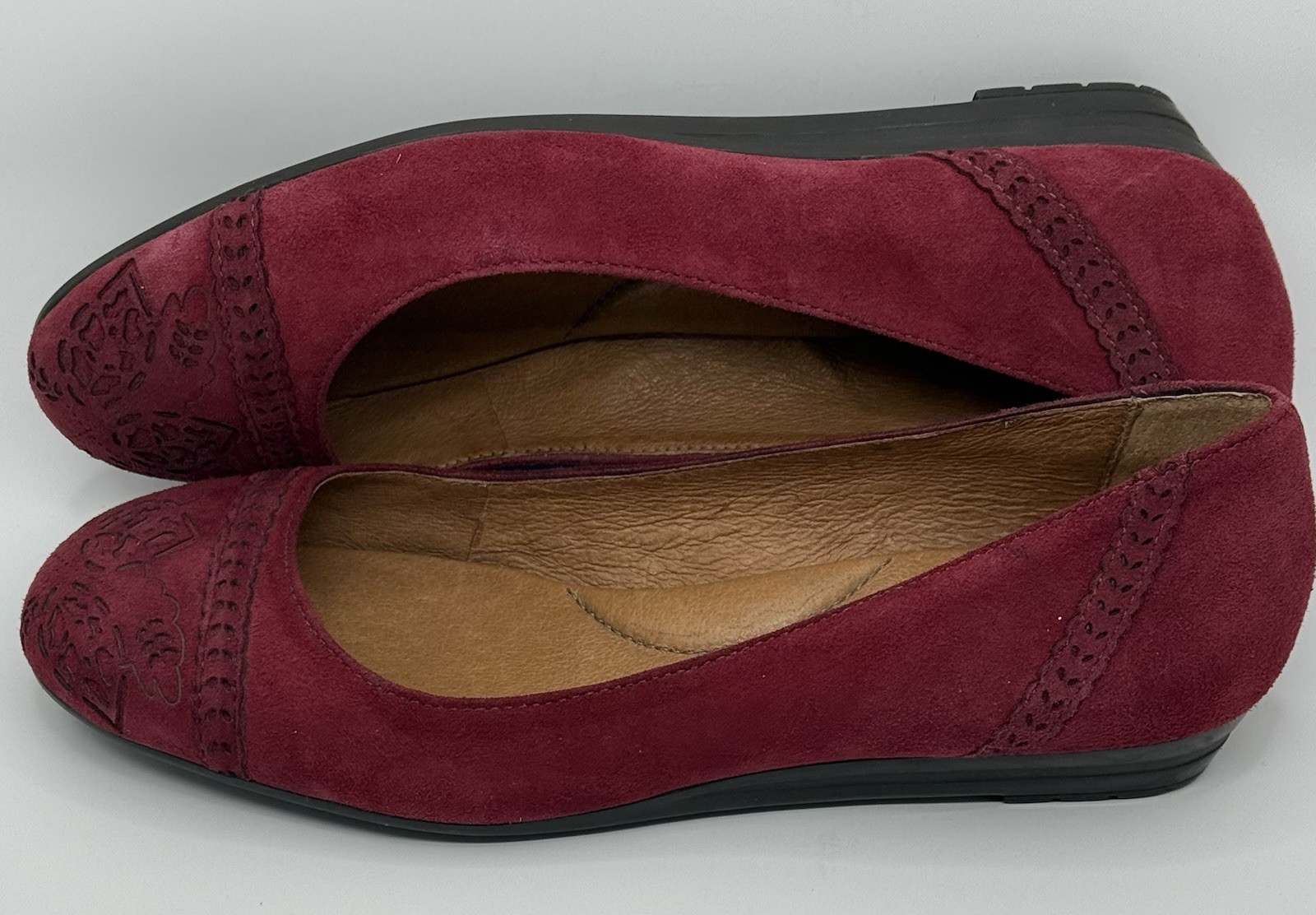 Nurture Merlot Suede Floral Laser Cut Ballet Flats Sz 6M Boho Whimsigoth