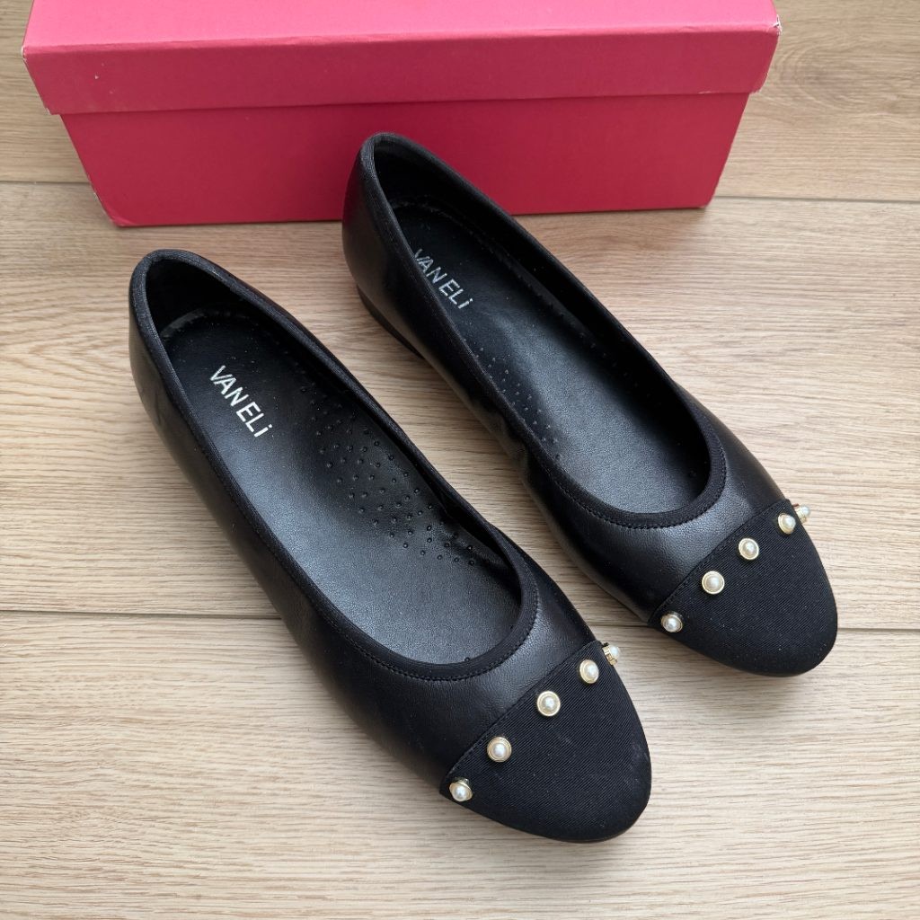 VANELi Umber Black Nappa Leather Pearl Cap Toe Ballet Flats Womens 10 M