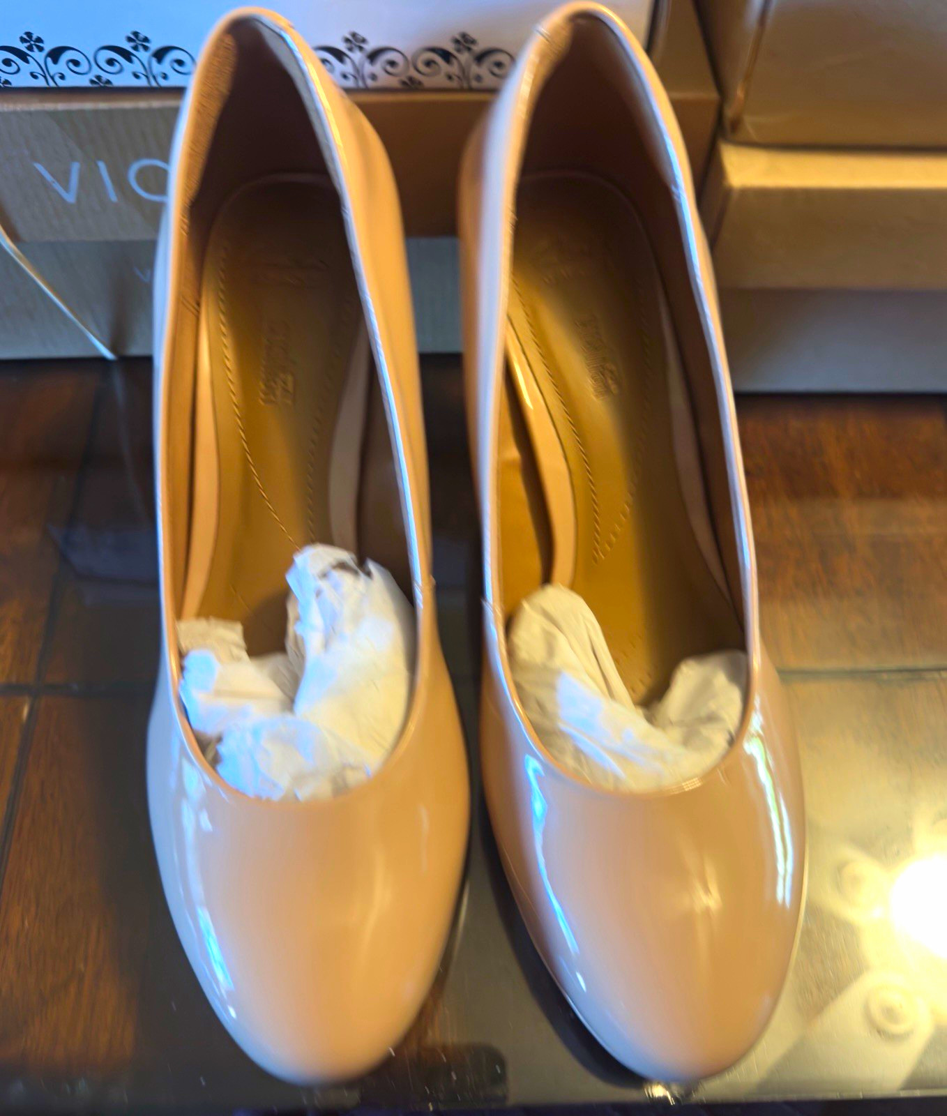 Clarks Women’s Nude Synthetic Pumps Round Toe Slip-On US 9 M
