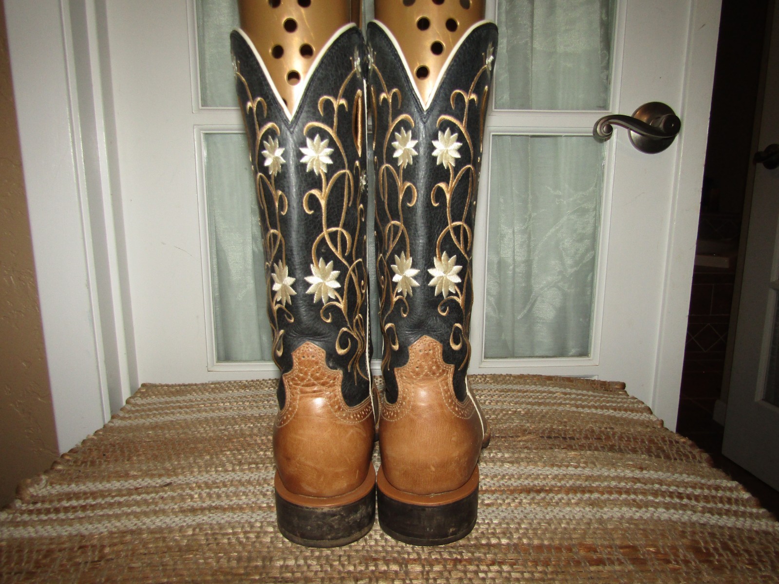 Twisted X WRS0009 Floral Stitched Cowgirl Square Toe Boots Womens size 8.5 C