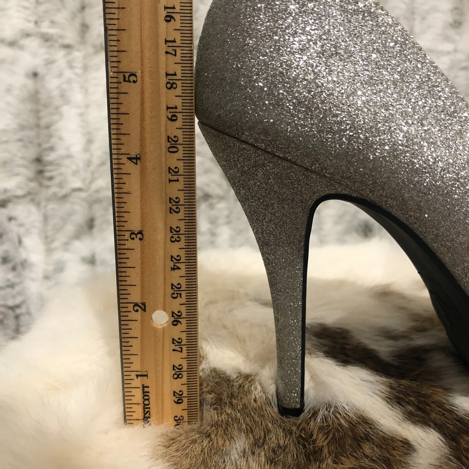 Fioni Shimmering Glitter Silver Stiletto Open Toe heels women’s size 7.5