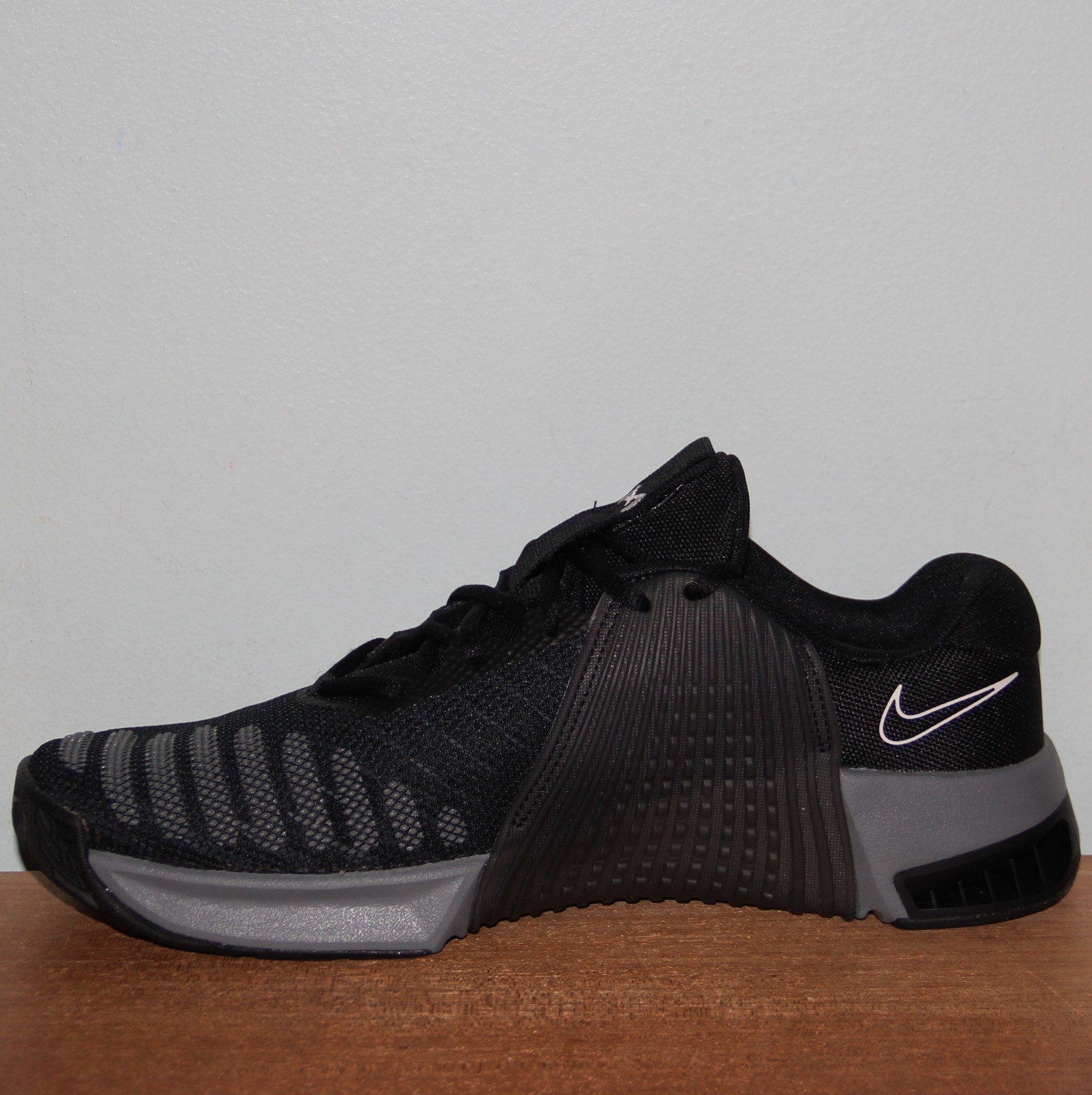 Nike Metcon 9 CrossFit Training Shoes Womens 11 Black Grey White DZ2537-001