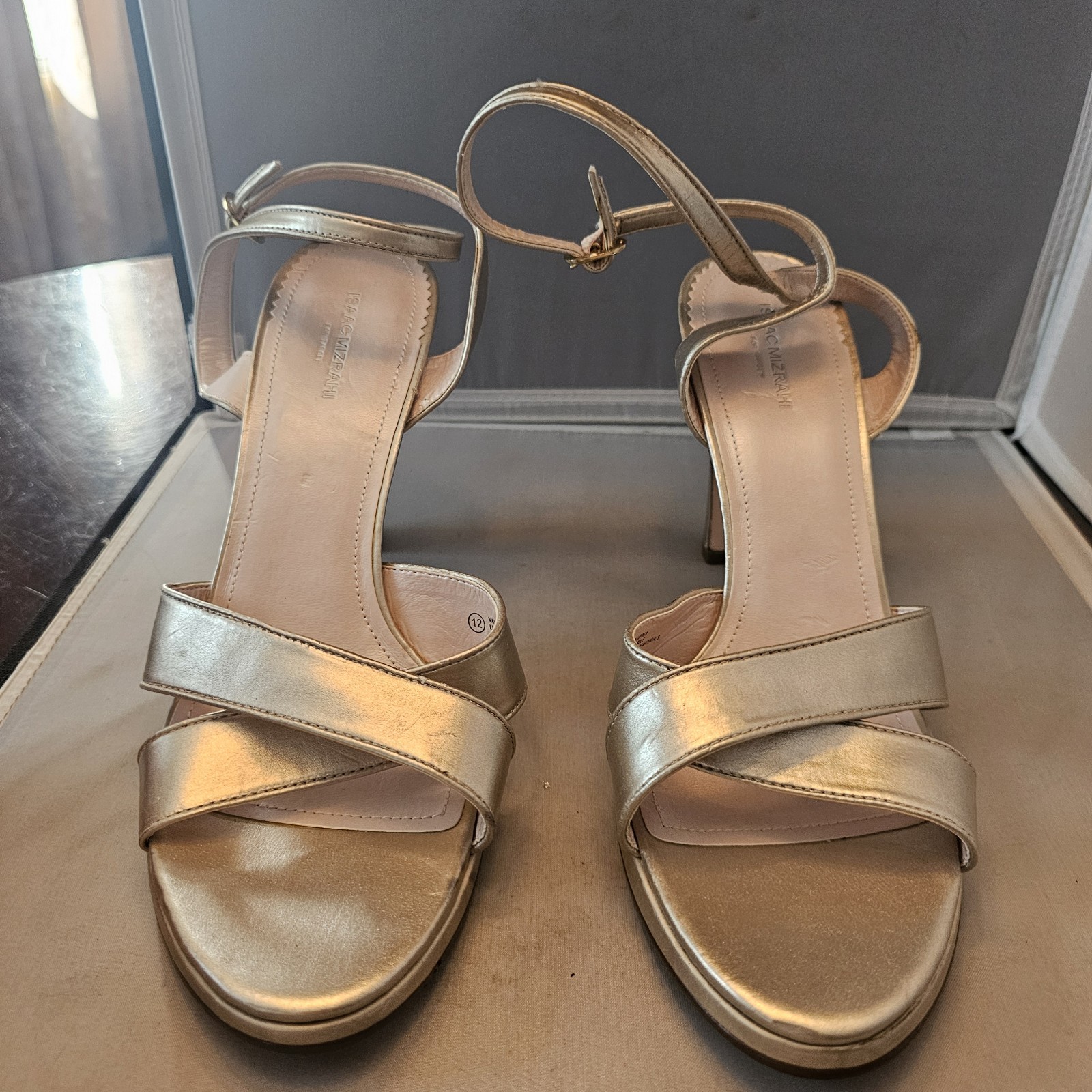 ISAAC MIZRAHI for Target Size 12 Erin Leather Outsole Man Made Upper Made China