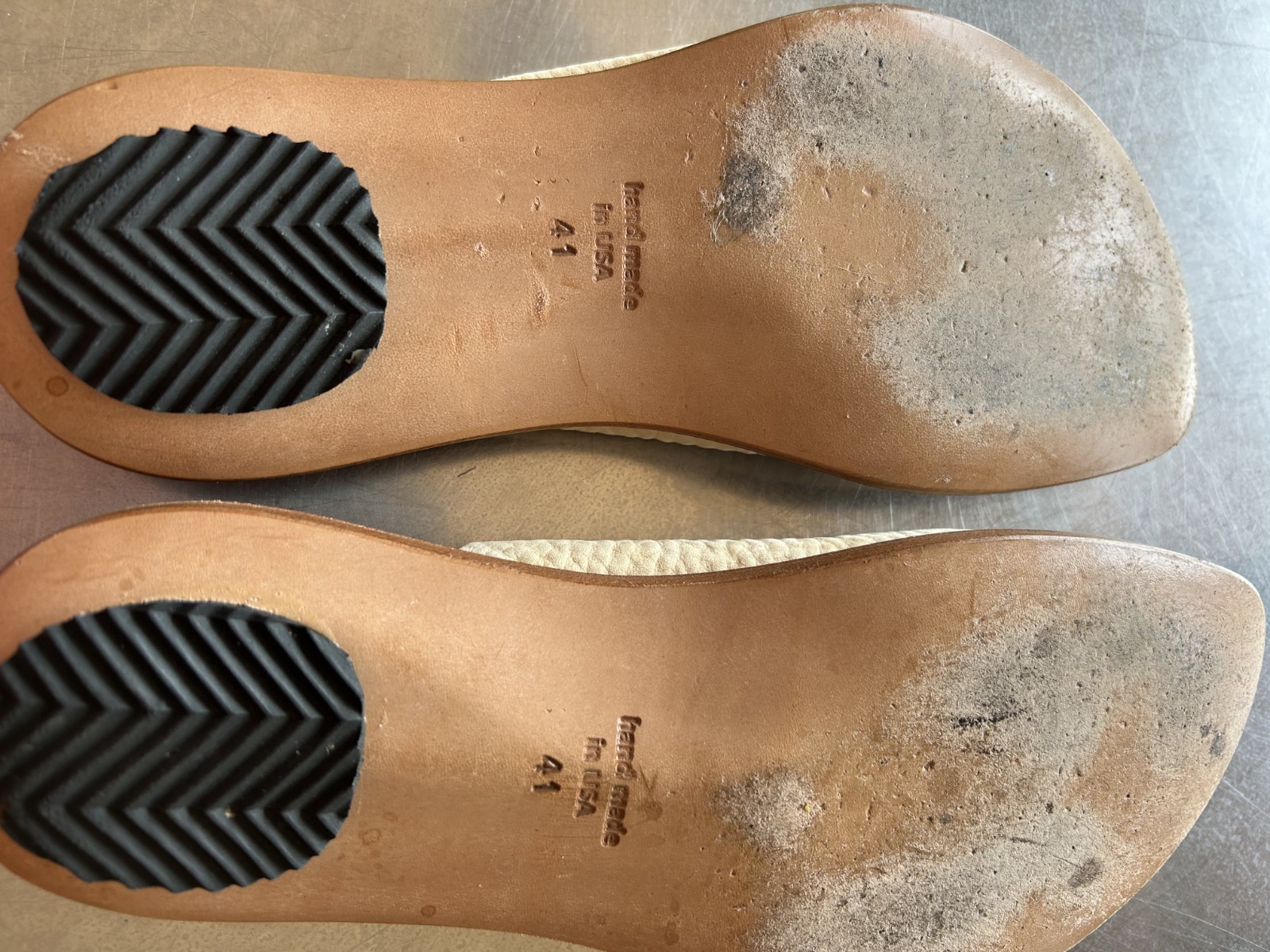 $125 CYDWOQ Womens Ivory Suede Sandals 41