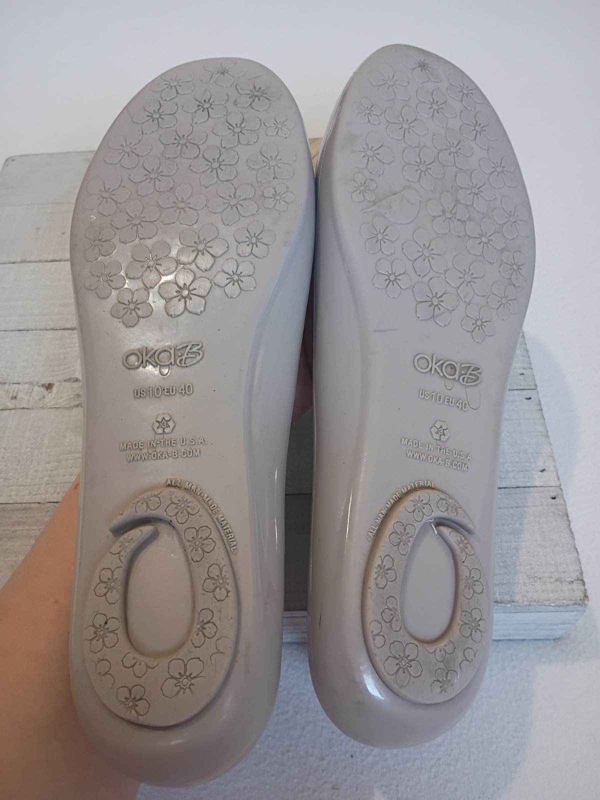OKA b. Gloss Size 10 Taupe Ballet Flats with Teal Insole Minimalist Neutral