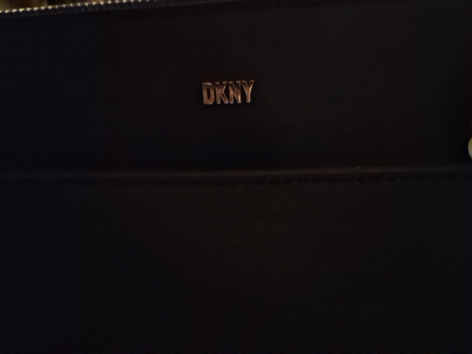 DKNY Metallic Black Gold Ankle Booties Block Heel & Matching Metal Strao Purse