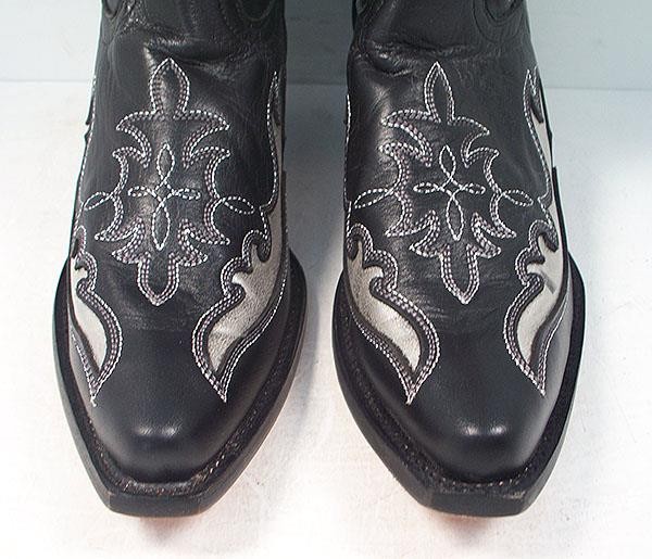 CORRAL WOMEN’S 9.5 M BLACK SILVER INLAY AND EMBROIDERED BOOTIES SNIP TOE