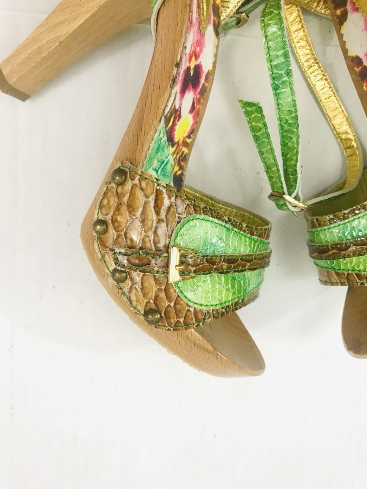 Just Cavalli Wooden Platform Green Snake Embossed Sandals – Size EU 38 | US 8