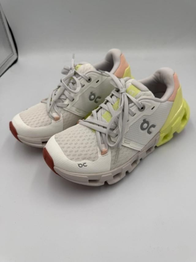 On Cloud – Cloudflyer 4 White/Hay Women’s Size 5 New