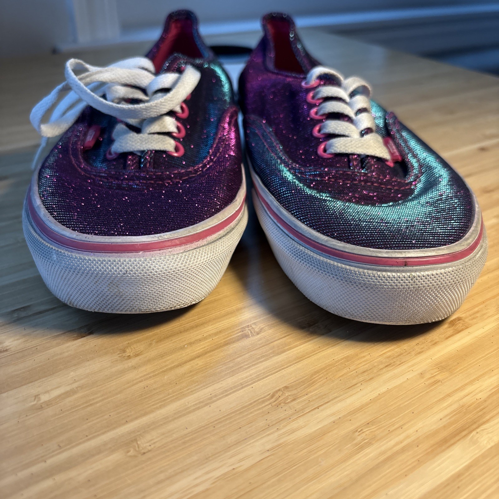 VANS Purple Pink Glitter Canvas Women’s 8.5 Athletic Sneaker Logo Accent Low Top