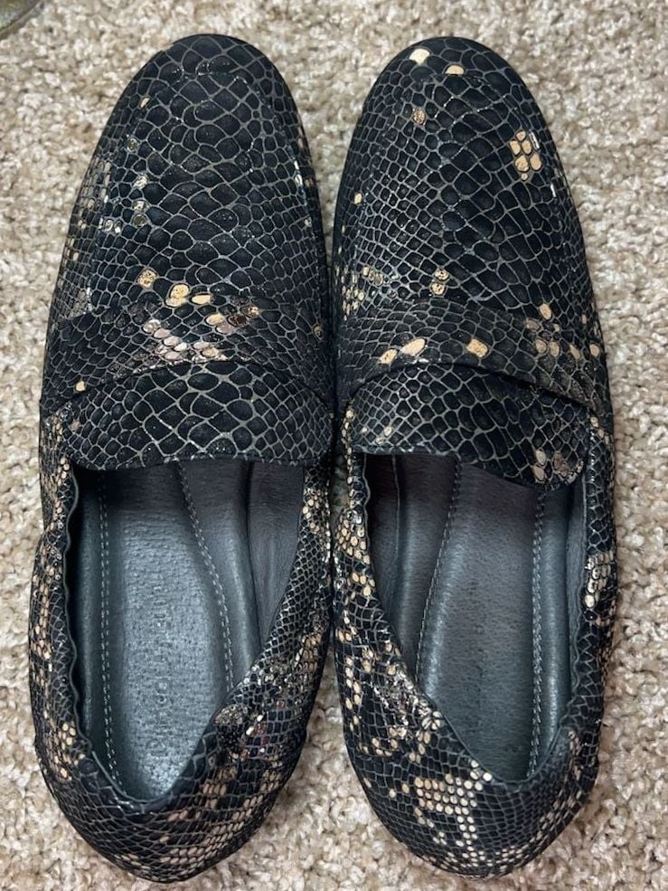 Chocolat Blu Ida Snake Print Leather Loafers Size 8.5