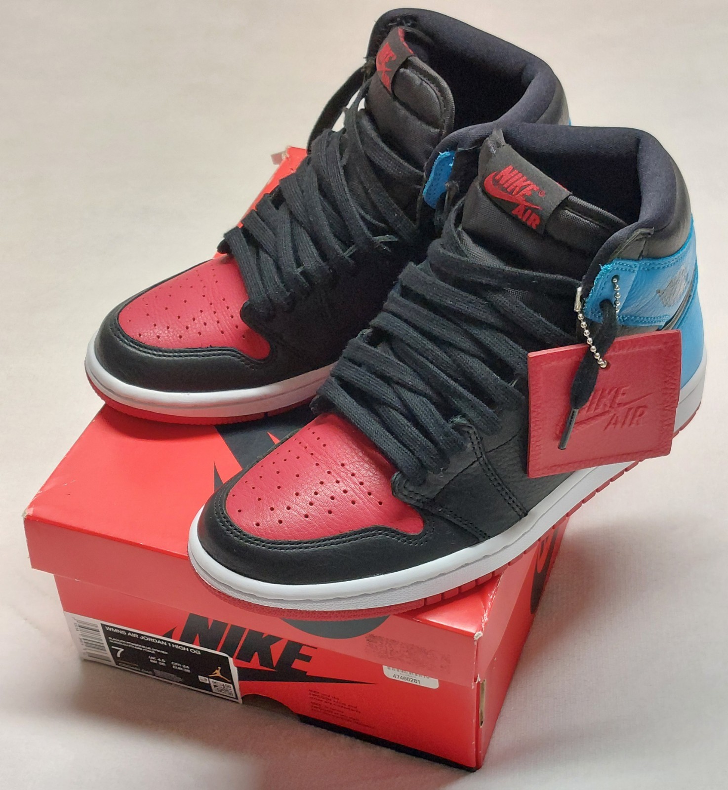 Women’s NIKE Air Jordan 1 High OG Black/Blue/Red Size 7