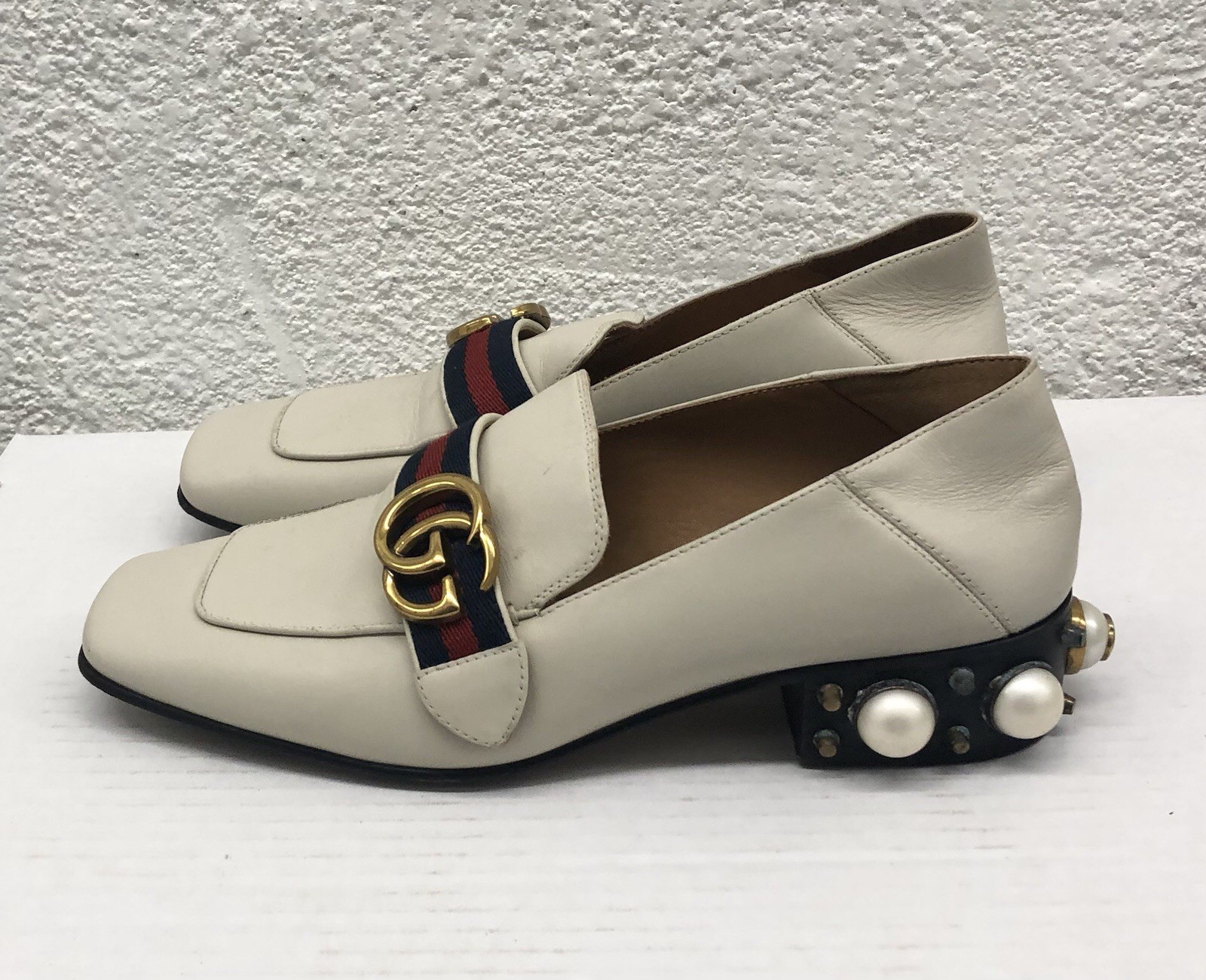 Gucci Marmont Gg Peyton Faux Pearl Leather Collapsible heel Pump 37 EU 7 US C319