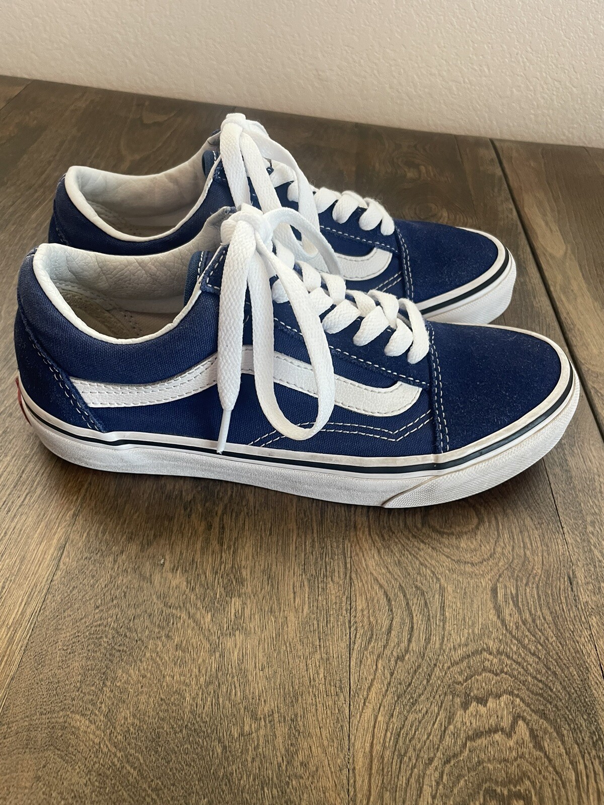 VANS Old Skool Suede Low Top Shoes Sneakers Blue White Women’s Size 5 Men 3.5