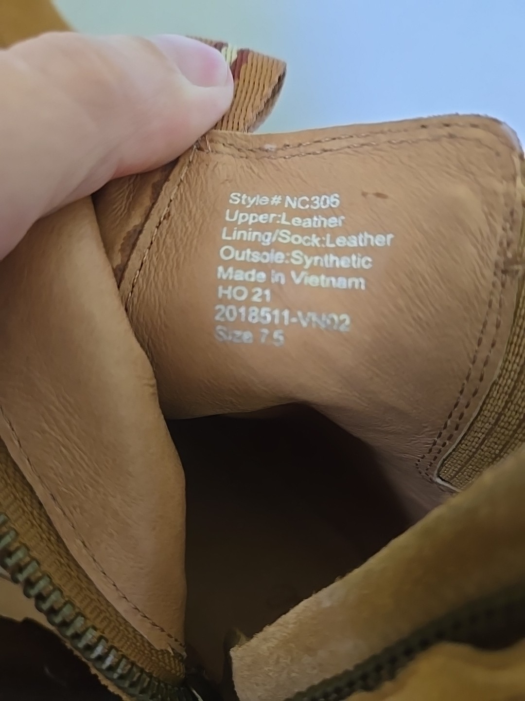 Madewell The Henry Lugsole Boot in Suede Sand 7.5