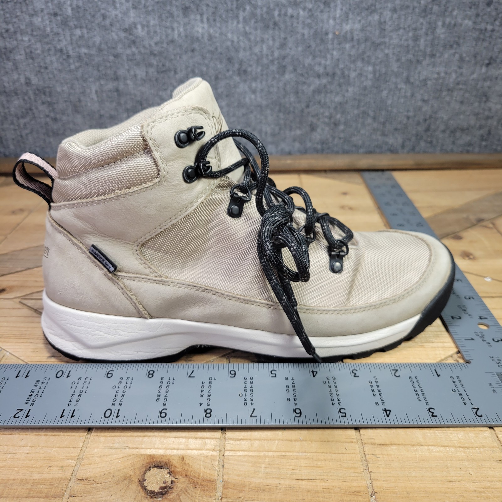 Danner Adrika Hiker Women’s 10 Hiking Boots Plaza Taupe Leather Ankle Lace Up