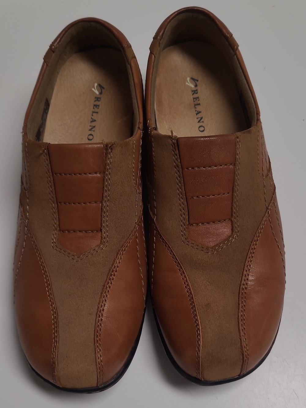 Clarks Relano Comfort Casual Leather Shoes – Two-Tone Brown and Tan – Size 7W