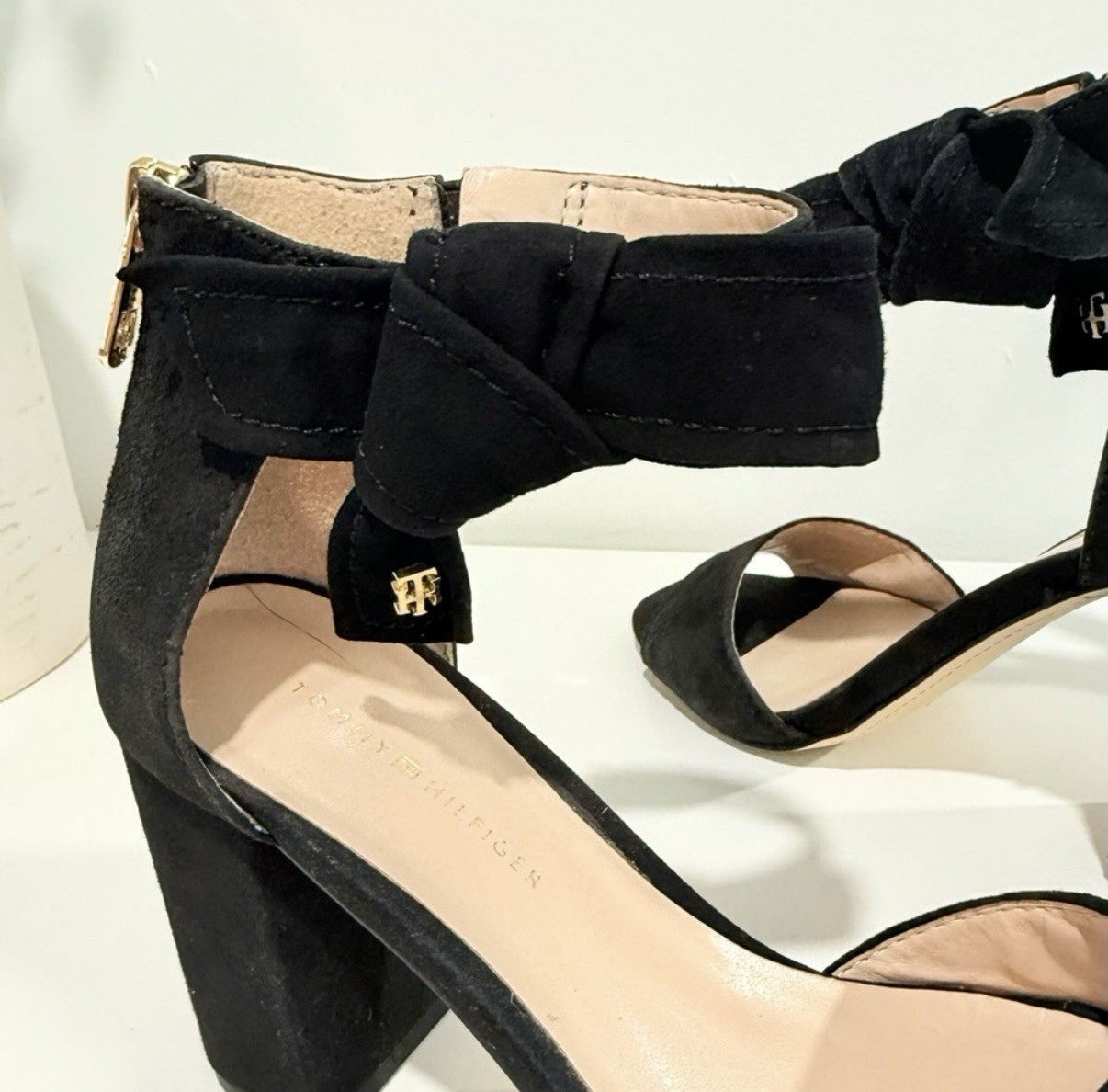 Tommy Hilfiger Black Suede Strappy Open Toe Ankle Strap Zip Heel Women’s 6M