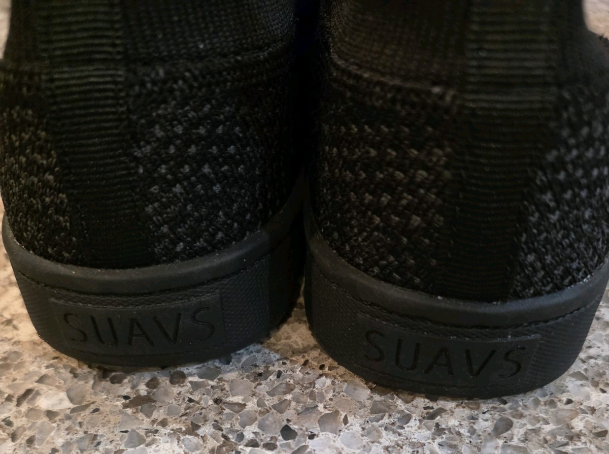 SUAVS, womens athletic shoes, 100% recycled knits, black/gray, womens US size 9