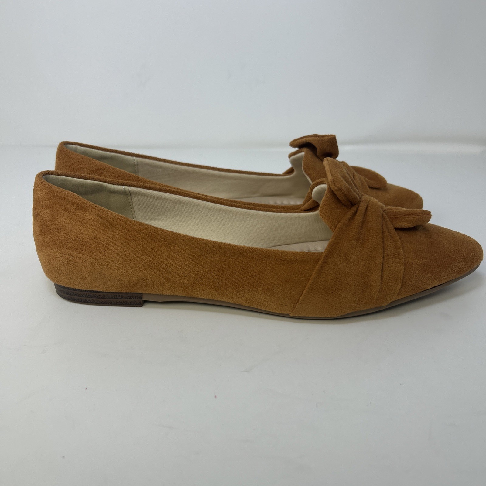 MUSSHOE Women’s Pointed Toe Ballet Flats Mustard Yellow Suede Bow Knot Sz 7 New
