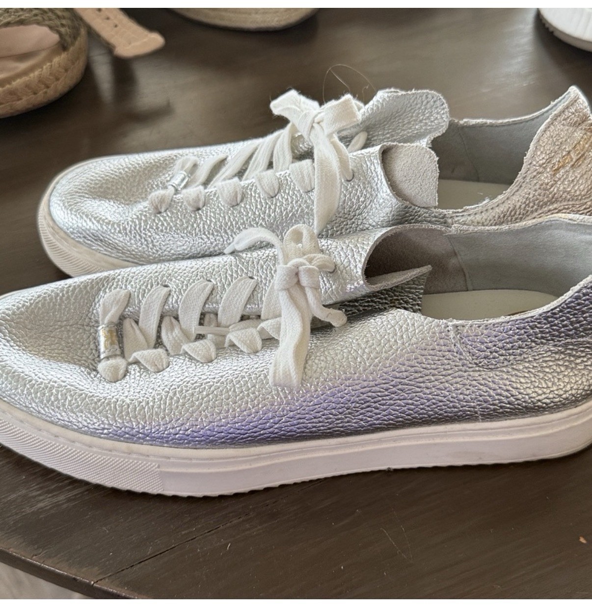 Sam Edelman Women’s Metallic Silver Leather Low Top Lace-Up Sneakers, Size 10