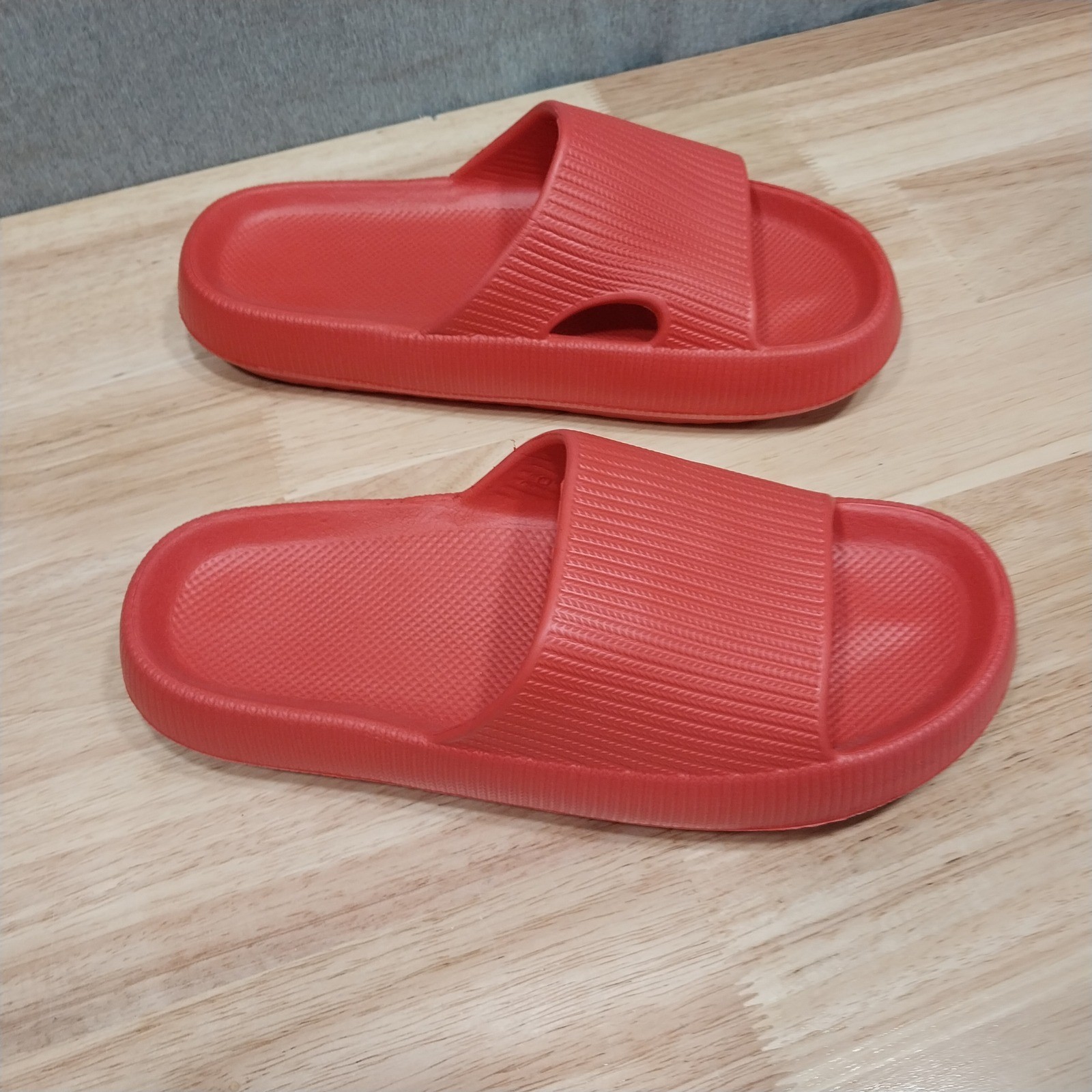Unbranded Unisex Cloud Slide Sandals Platform Foam EU 38-39 Red/Salmon