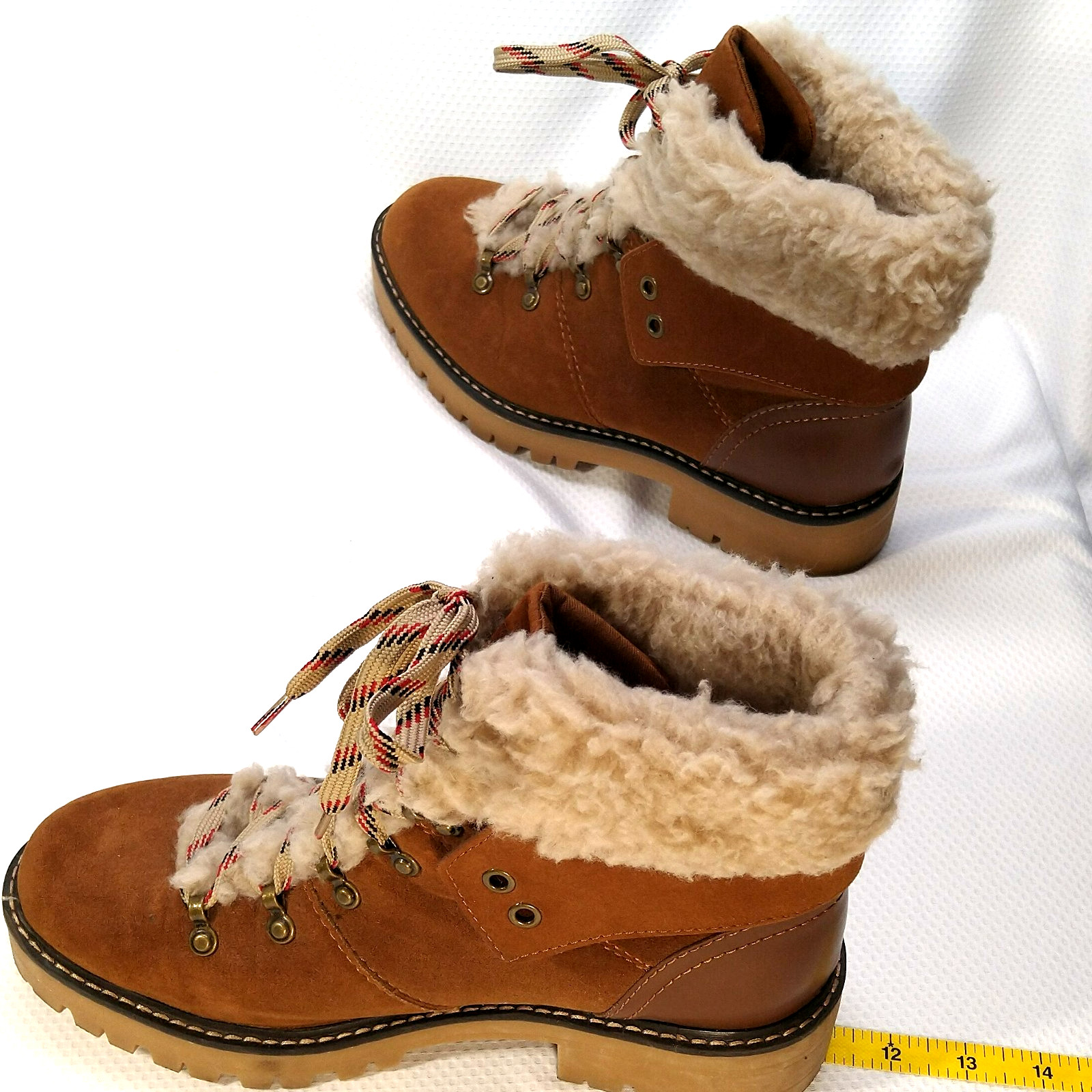Time and Tru Women’s 9W Brown Faux Suede Lace Up Ankle Bootie Fur Lined Cozy
