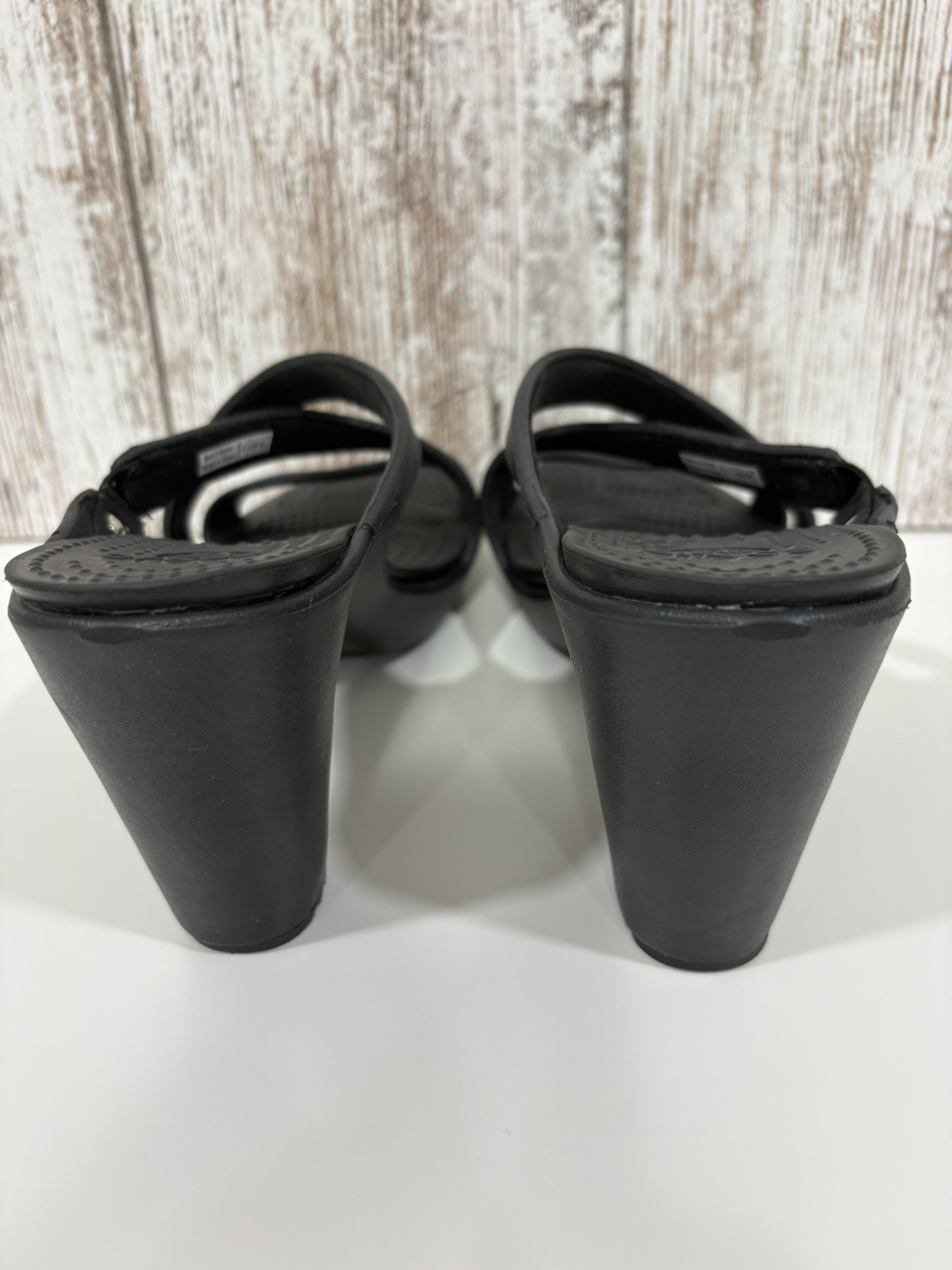 Crocs Cyprus IV Women’s Black Strappy High Heel Sandals Block Heel Sz 8