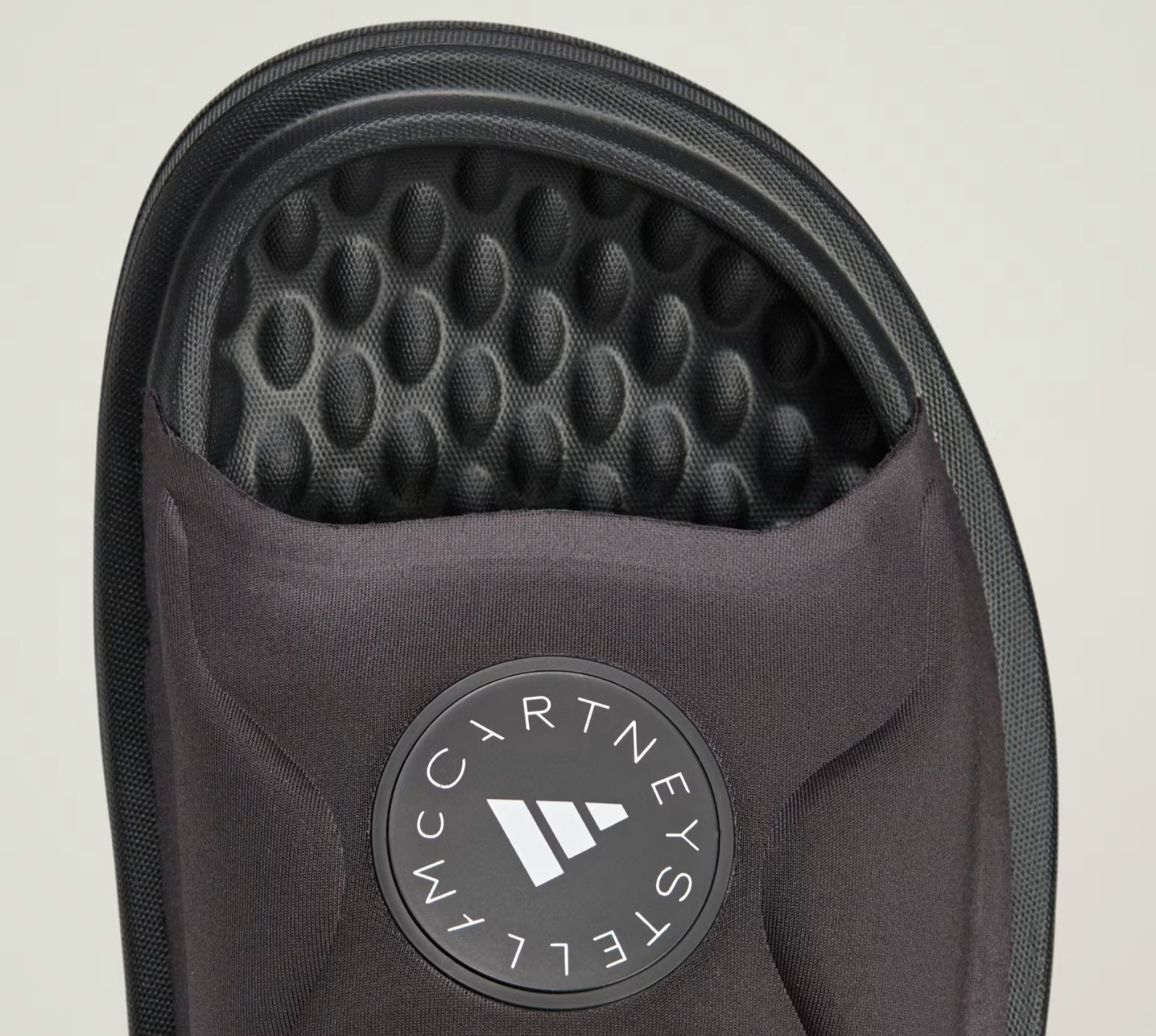 Adidas by Stella McCartney Women’s aSMC Slide – Size: 7 – JS0265 – Black – NEW !