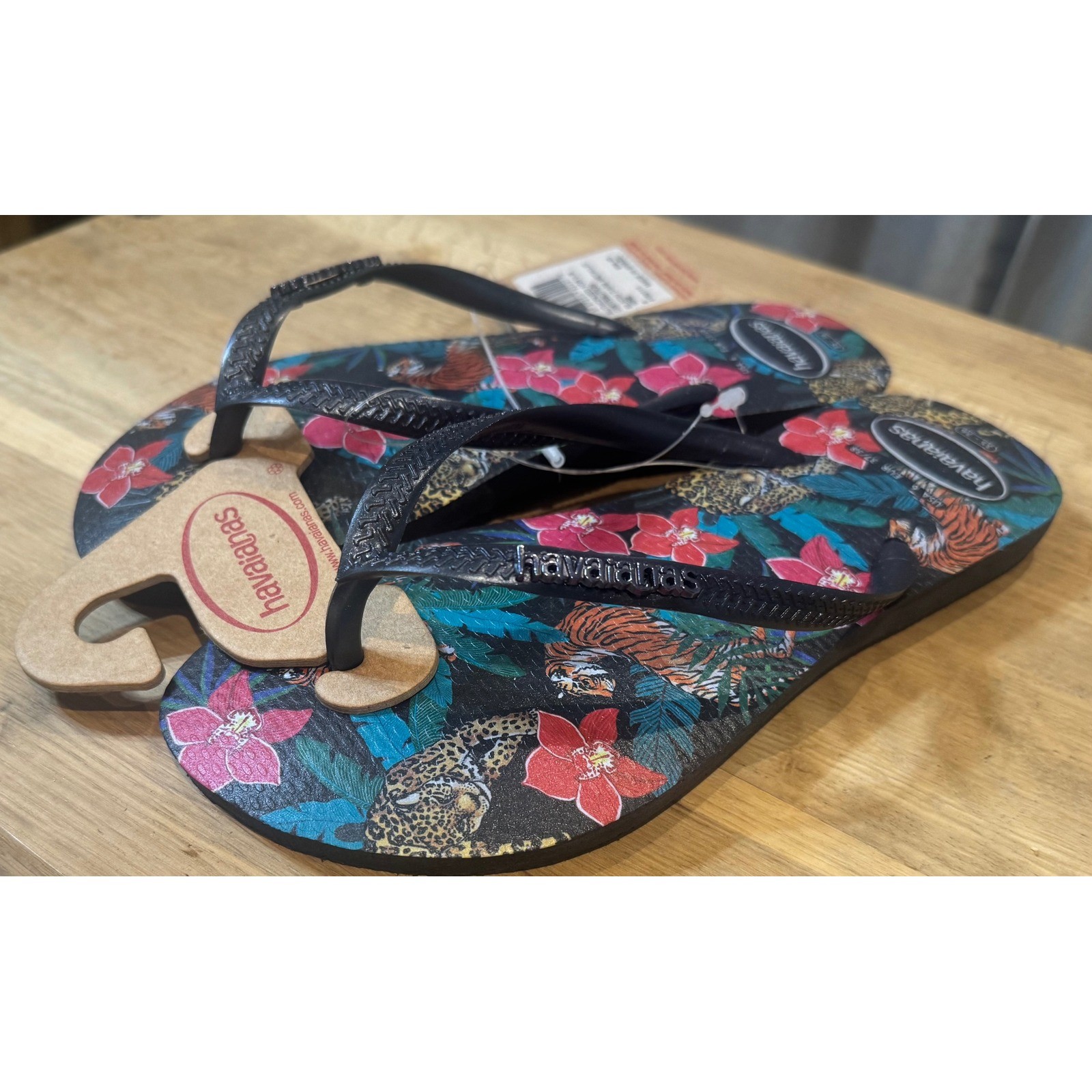 NWT Havaianas Slim Tropical Flip Flops Casual Beach jungle print USA 6