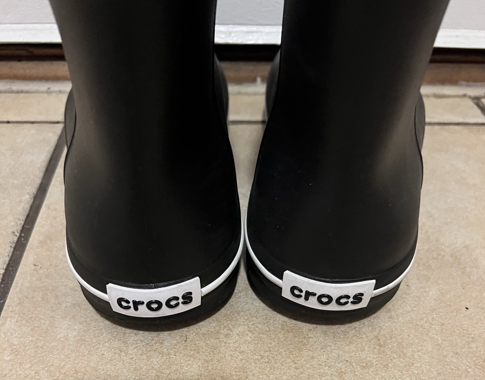 Crocs Jaunt Shorty Women’s Waterproof Ankle Rain Boots Black/White Trim US 7