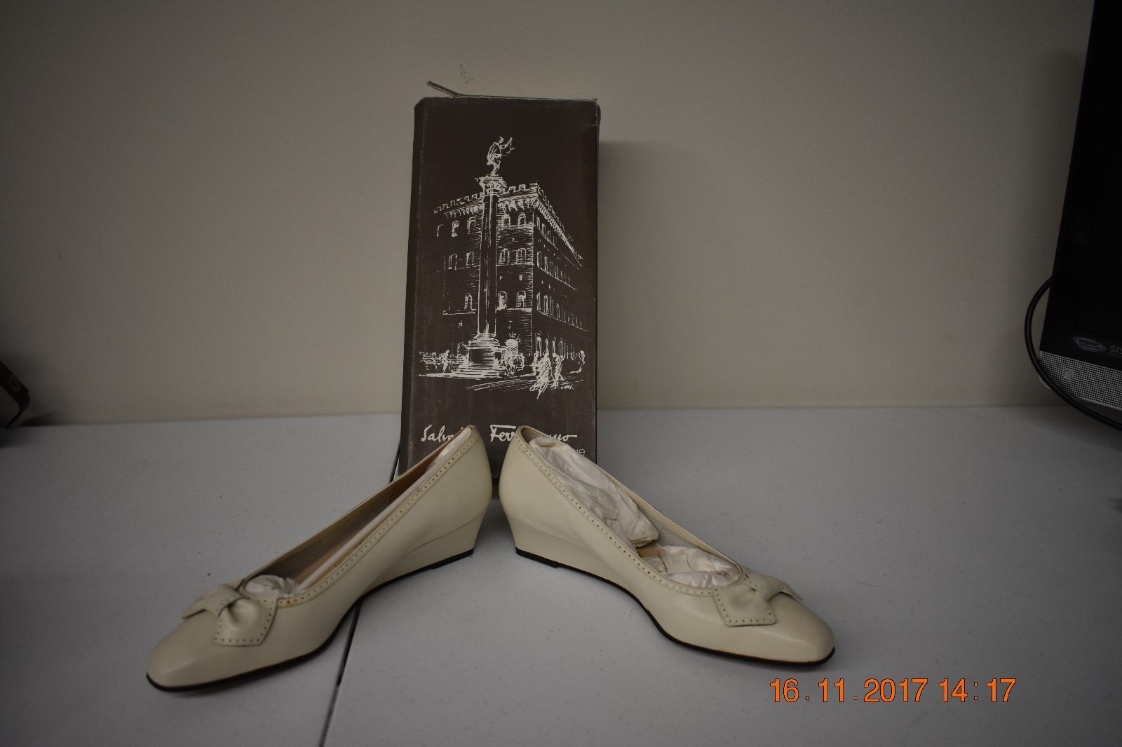 NIB Salvatore Ferragamo Shoes Brown Havana Calf Flats Size 8.5 AAA Leather Chub
