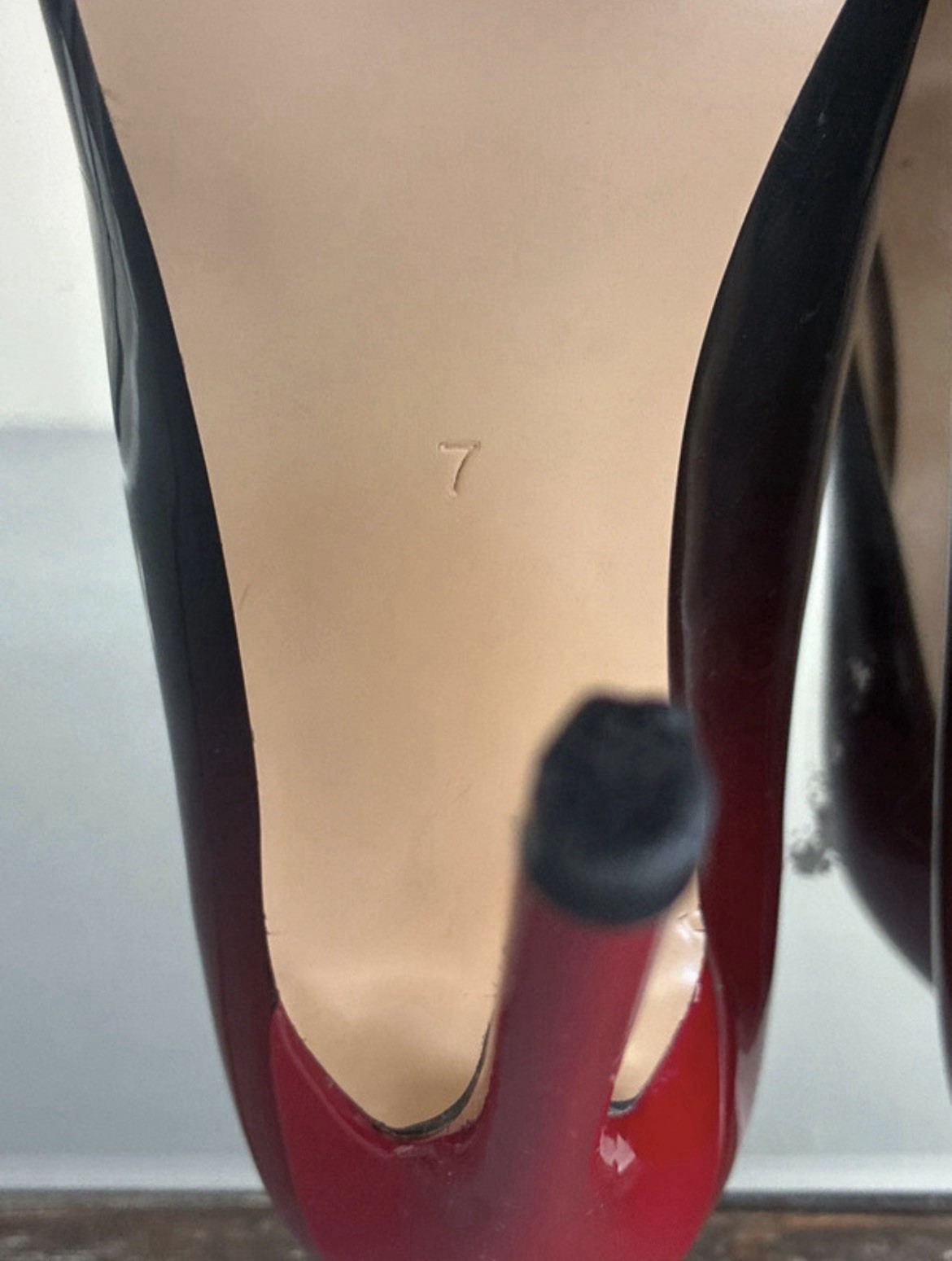 Women’s Black/Red Ombre Patent Leather Pointed Toe Stiletto Pumps Slip On 7