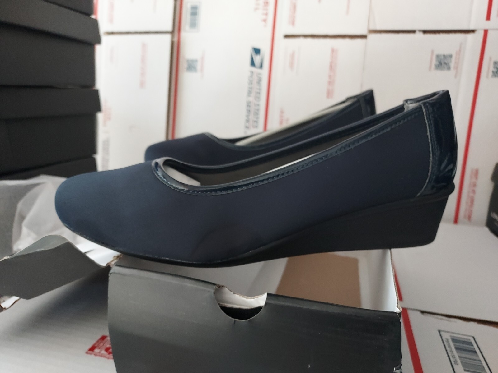 LONDON FOG Chester NAVY BLUE Neoprene Dress Wedge womens size 10 M, #trl8