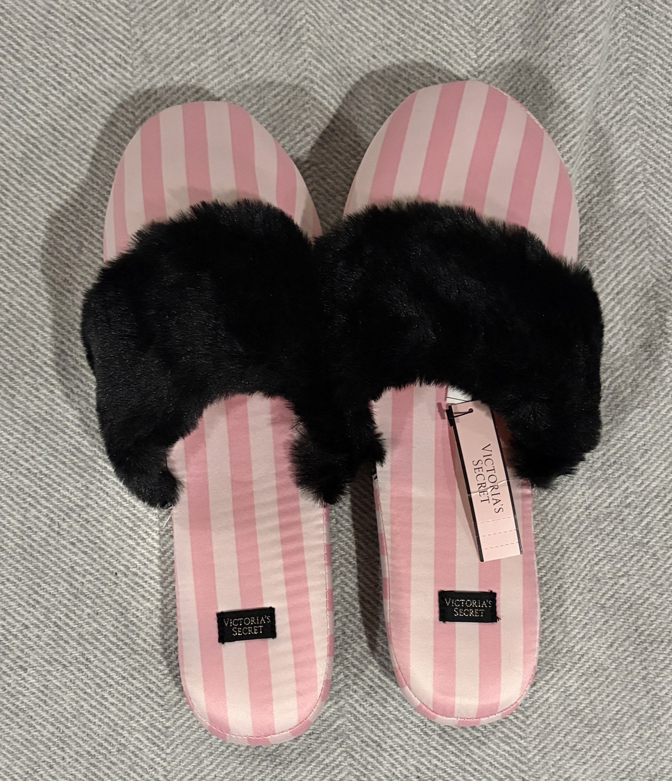 Victoria’s Secret Light Pink & White Striped Satin Slippers – Size Medium 7/8