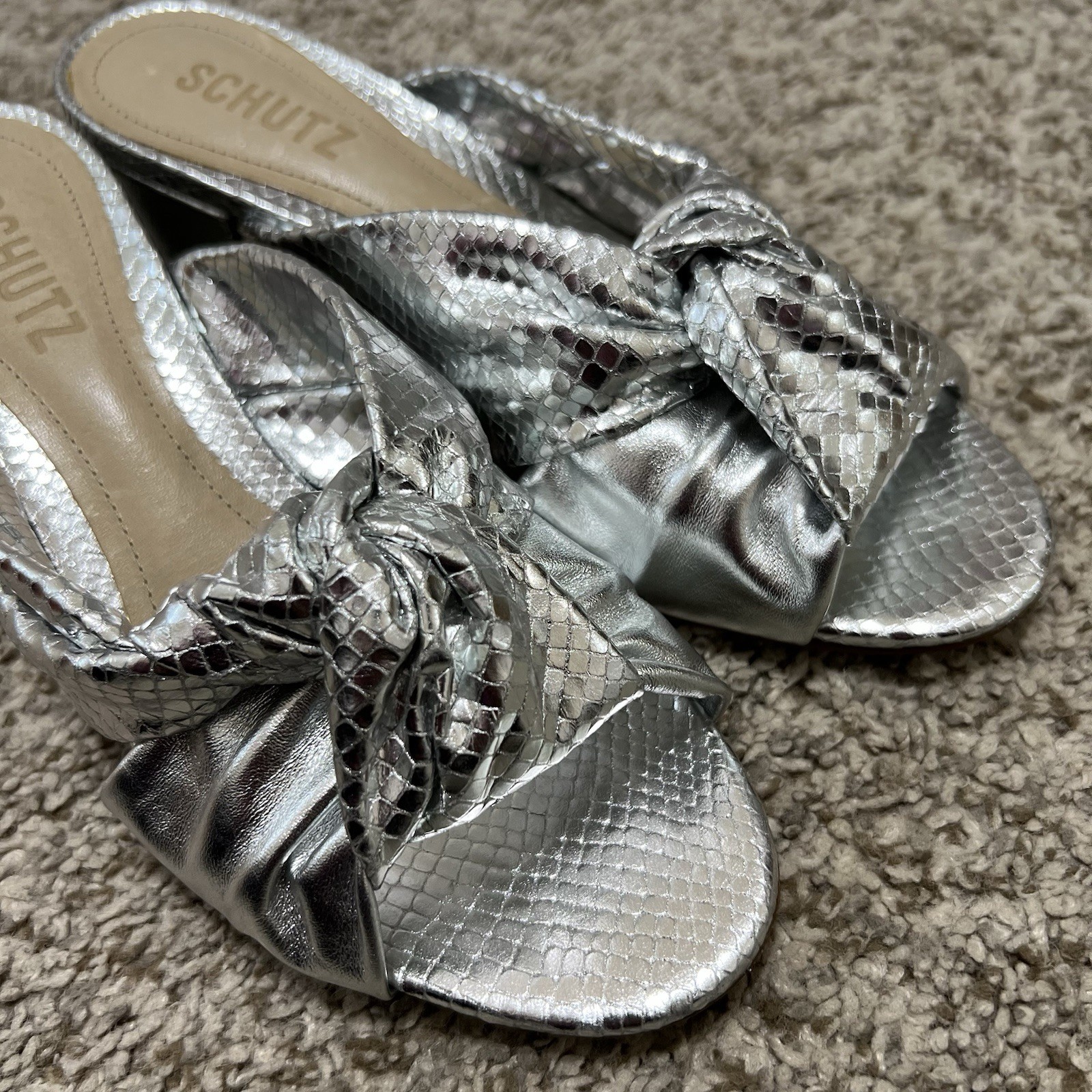 SCHUTZ Mindy Mid Metallic Silver Leather Block Heel Sandals Size 6